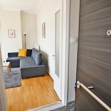 Leonidas' Privileged * Kastoria