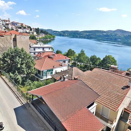 Leonidas' Privileged * Kastoria