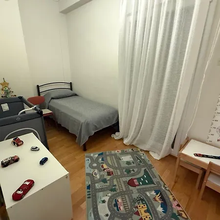 Leonidas' Privileged Appartement *