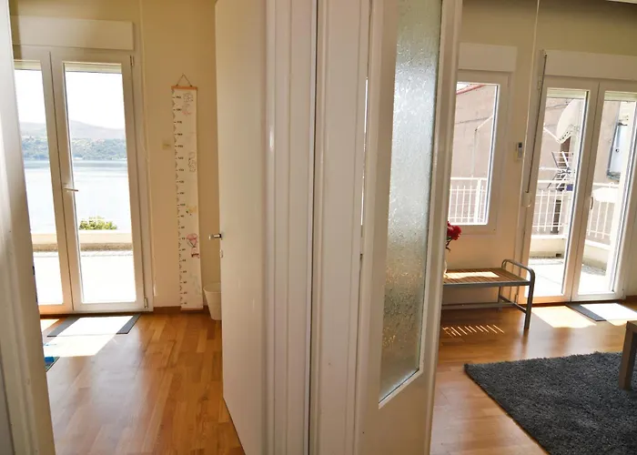 דירה Leonidas' Privileged קסטוריה