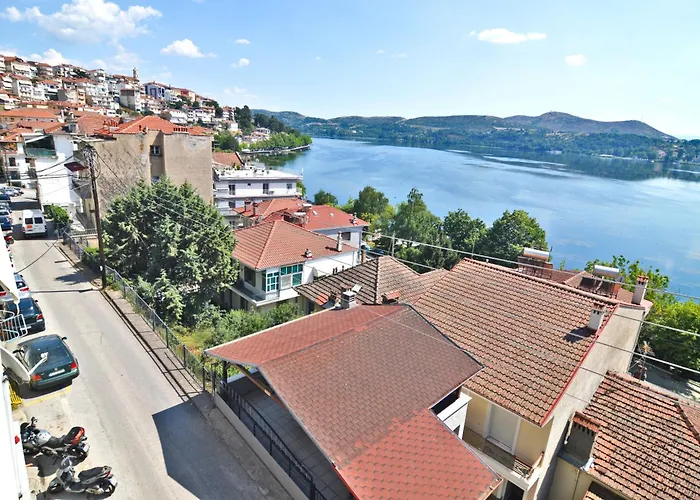 Leonidas' Privileged * Kastoria