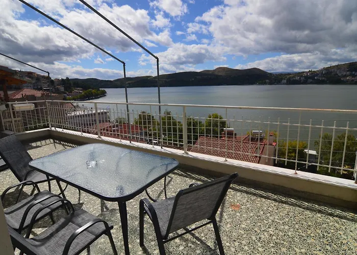 דירה Leonidas' Privileged קסטוריה