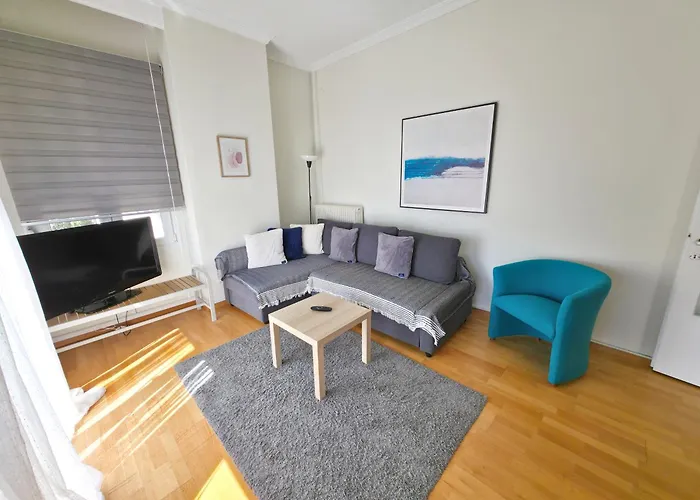 Apartment Leonidas' Privileged *