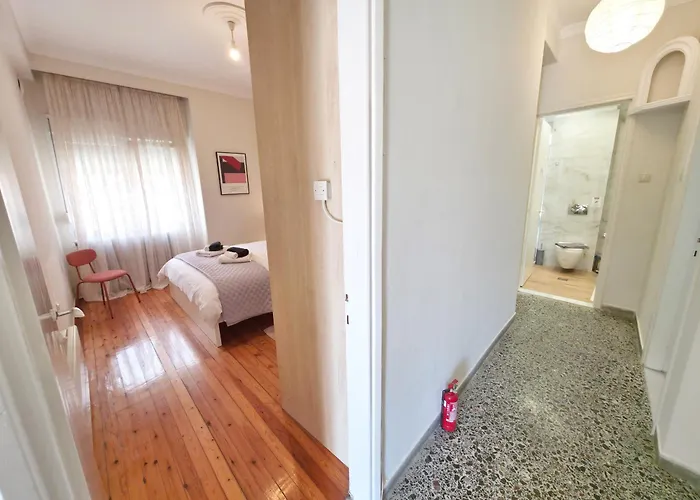 Apartment Leonidas' Privileged *